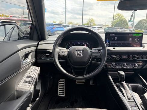 Used 2024 Honda Accord Sport image 2