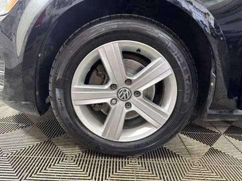Used 2015 Volkswagen Golf TDI S FWD image 10
