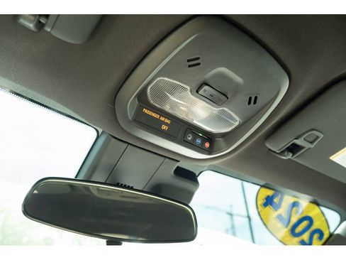 Used 2024 Buick Envista Sport Touring w/ Convenience I Package FWD image 30