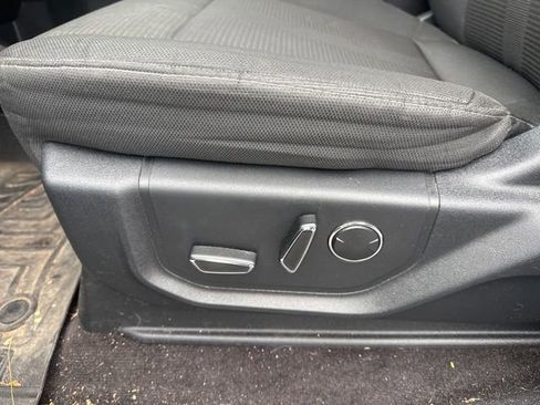 Used 2016 Ford F150 XLT w/ Equipment Group 302A Luxury AWD/4WD image 14