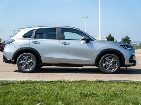 New 2026 Honda HR-V LX image 8