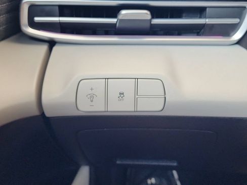 Used 2024 Hyundai Elantra Limited FWD image 22