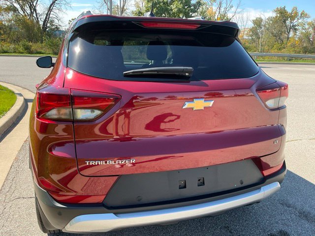 Used 2024 Chevrolet TrailBlazer LT w/ Convenience Package FWD image 10