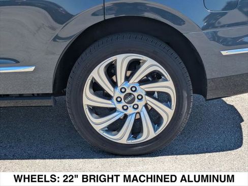 Used 2024 Lincoln Navigator Reserve image 9