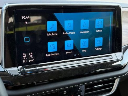 Used 2024 Volkswagen Atlas SE AWD/4WD image 21
