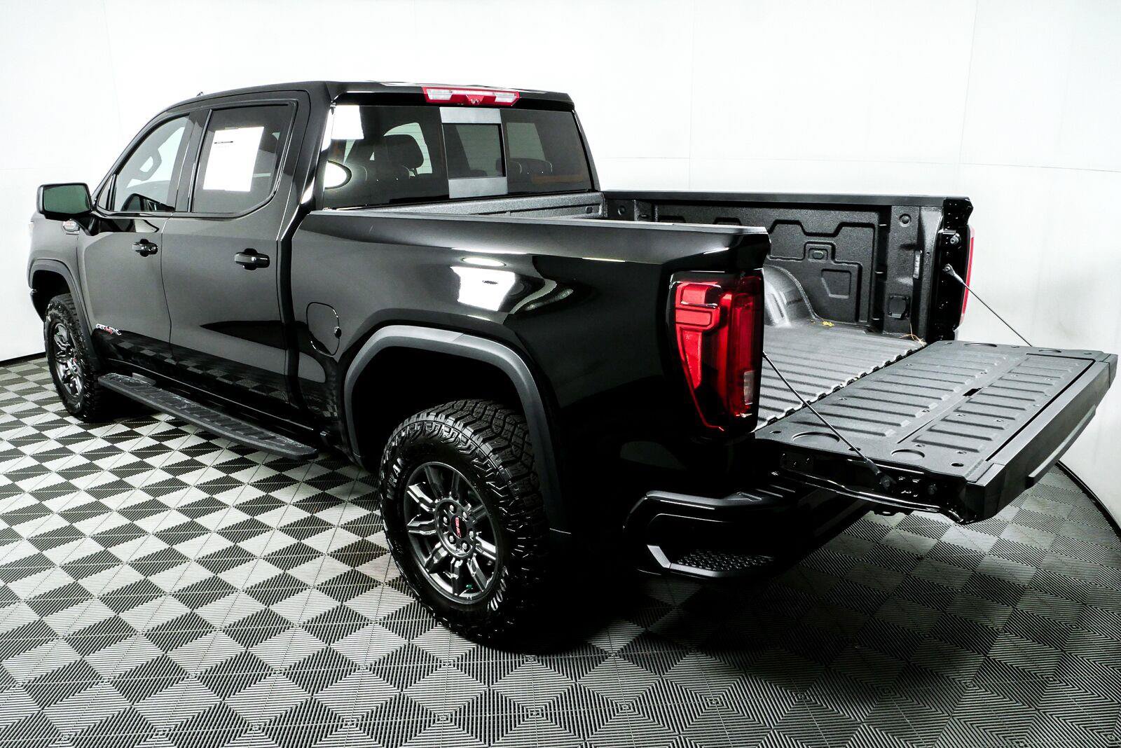 Used 2026 GMC Sierra 1500 AT4X AWD/4WD image 33