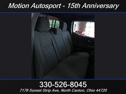 Used 2017 Toyota Tacoma SR5 AWD/4WD image 31