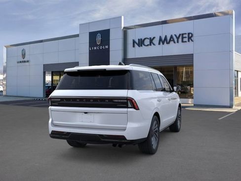 New 2026 Lincoln Navigator Reserve AWD/4WD image 9