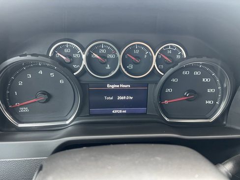 Used 2022 Chevrolet Silverado 2500 Custom w/ Custom Convenience Package image 35