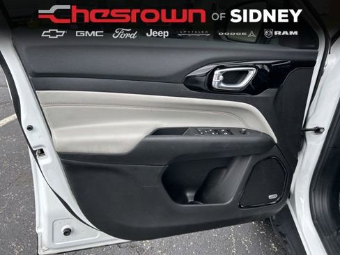 Used 2024 Jeep Compass Limited w/ Sun and Sound Group AWD/4WD image 27