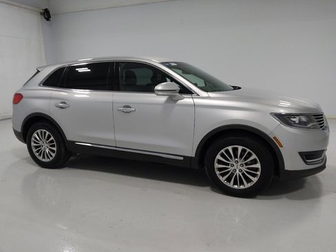 Used 2016 Lincoln MKX Select AWD/4WD image 11