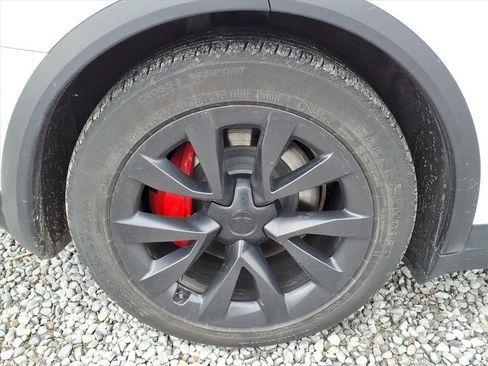 Used 2022 Tesla Model X Plaid image 38