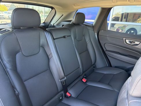 Used 2025 Volvo XC60 B5 Plus AWD/4WD image 24