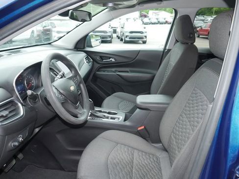 Used 2020 Chevrolet Equinox LT AWD/4WD image 2