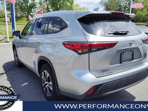 Used 2020 Toyota Highlander XLE image 5