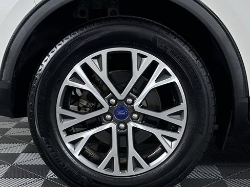 Used 2020 Ford Escape SEL image 11