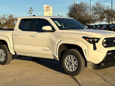 New 2026 Toyota Tacoma SR5 image 3