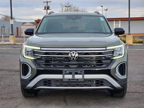 New 2026 Volkswagen Atlas Peak Edition AWD/4WD image 8