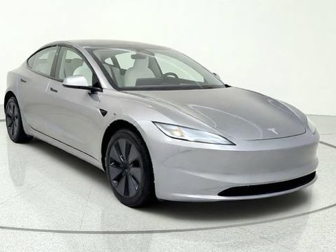 Used 2025 Tesla Model 3 Long Range RWD image 1