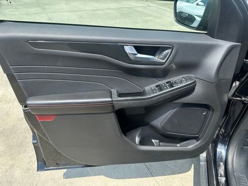 Used 2023 Ford Escape ST-Line image 11