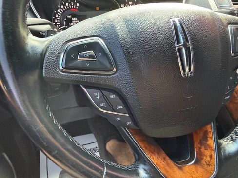 Used 2013 Lincoln MKX AWD image 23