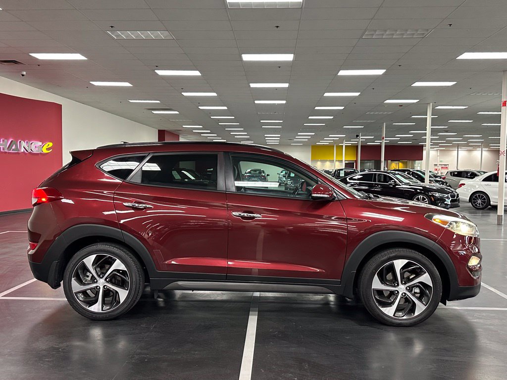Used 2016 Hyundai Tucson Limited w/ Option Group 03 FWD image 8
