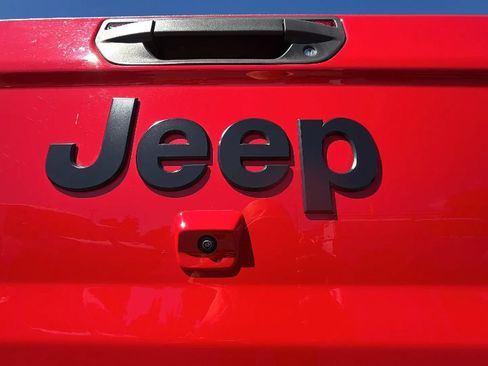 Used 2023 Jeep Gladiator Sport AWD/4WD image 50