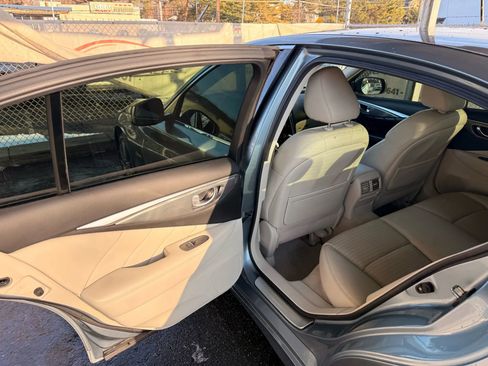 Used 2016 INFINITI Q50 Red Sport 400 image 17