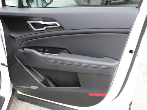 Used 2024 Kia Sportage EX w/ EX Premium Package image 16