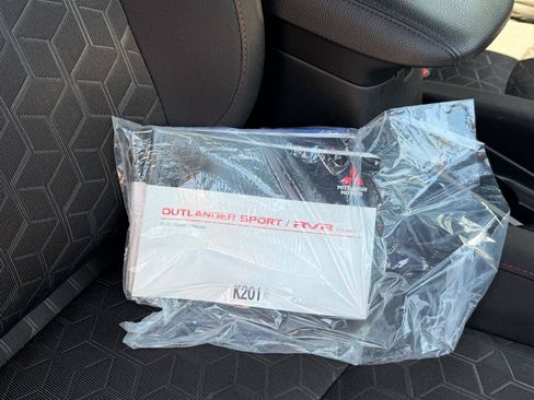 Used 2020 Mitsubishi Outlander Sport Black Edition FWD image 25