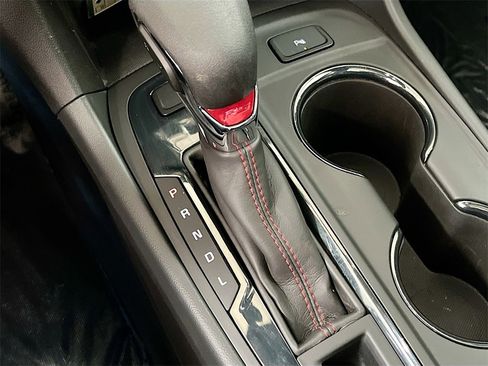 Used 2024 Chevrolet Equinox RS w/ RS Leather Package image 17