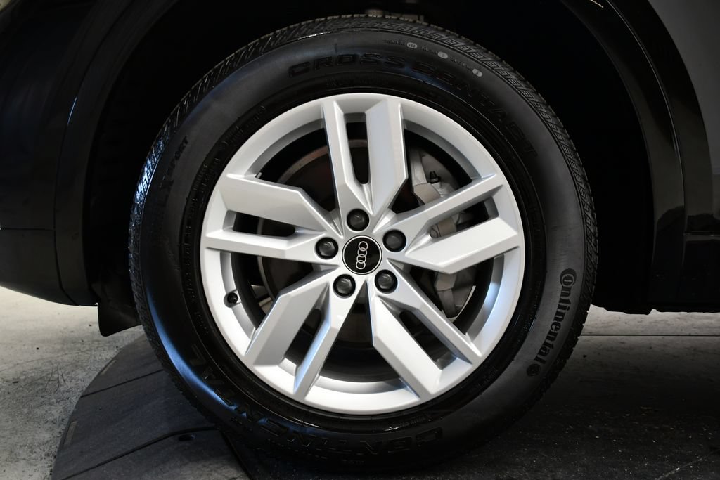 Certified 2023 Audi Q5 2.0T Premium w/ Convenience Package AWD/4WD image 14