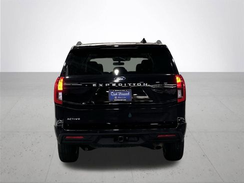Certified 2025 Ford Expedition Active AWD/4WD image 12