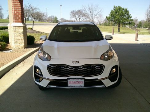 Used 2020 Kia Sportage S image 3