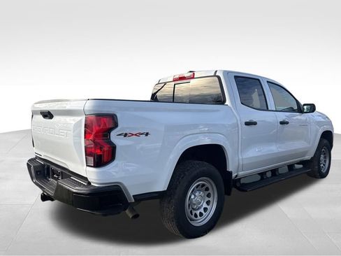 Certified 2024 Chevrolet Colorado W/T image 15