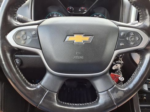 Used 2022 Chevrolet Colorado LT w/ Fleet Safety Package image 15