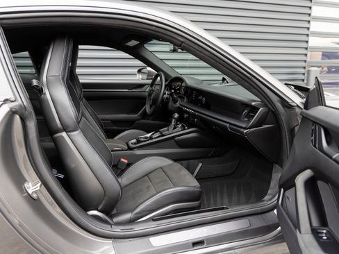 Certified 2022 Porsche 911 GT3 image 29