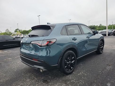 Used 2024 Honda HR-V Sport image 3