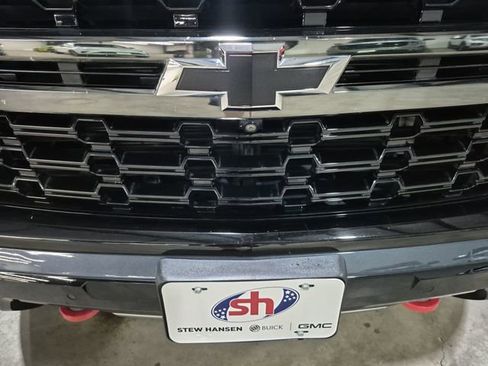 Certified 2021 Chevrolet Tahoe Z71 w/ Z71 Signature Package AWD/4WD image 31