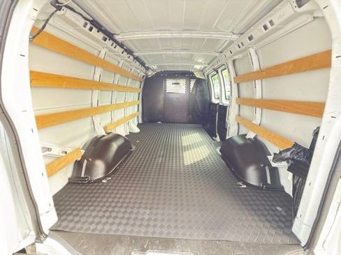 Used 2023 Chevrolet Express 2500 w/ Driver Convenience Package image 11