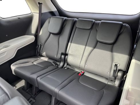 Used 2024 Kia Carnival SX Prestige FWD image 28