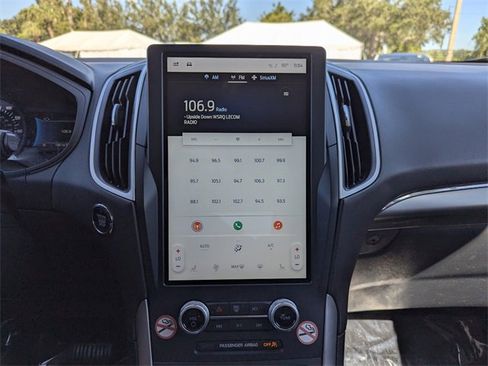 Used 2022 Ford Edge SEL image 22