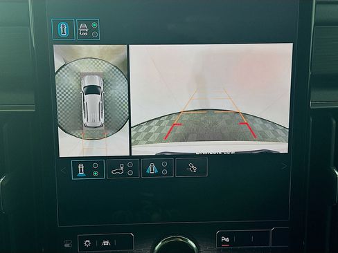 Used 2025 GMC Acadia Elevation image 23