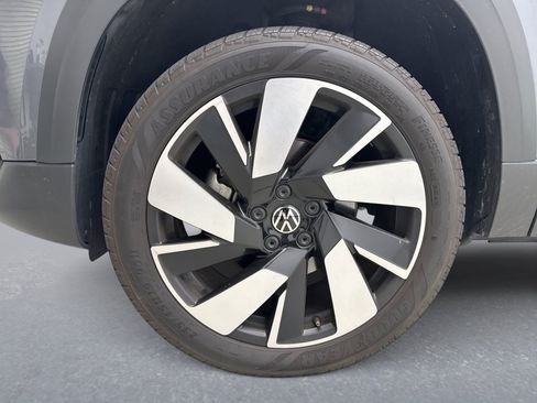 Used 2023 Volkswagen Taos SEL AWD/4WD image 11