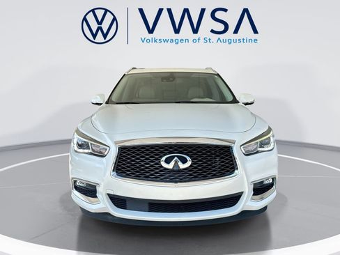 Used 2020 INFINITI QX60 Luxe w/ Essential Package FWD image 3