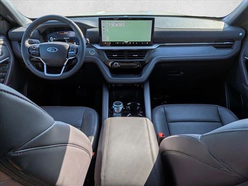 New 2026 Ford Explorer Platinum image 14