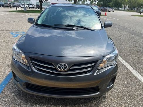 Used 2013 Toyota Corolla LE FWD image 3
