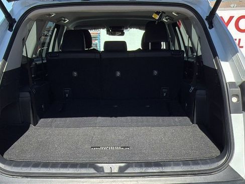Used 2024 Toyota Grand Highlander XLE image 27
