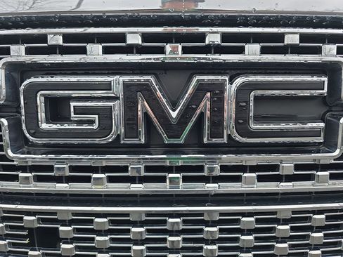 Certified 2019 GMC Sierra 2500 Denali image 36