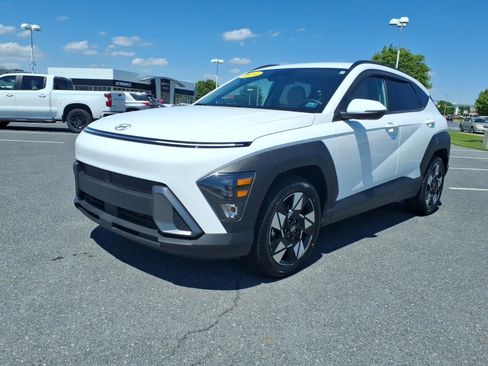 Used 2024 Hyundai Kona SEL w/ Convenience Package FWD image 1